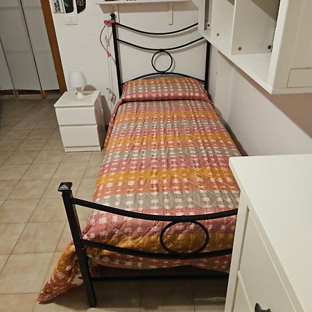 Stanza In Appartamento Privato Zona San Vitale 볼로냐 외부 사진